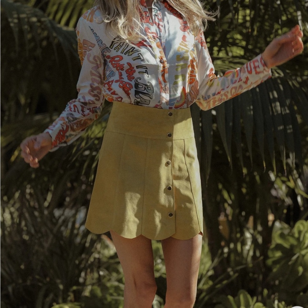 Stoned Immaculate marcia suede petal skirt in Camel Suede XS